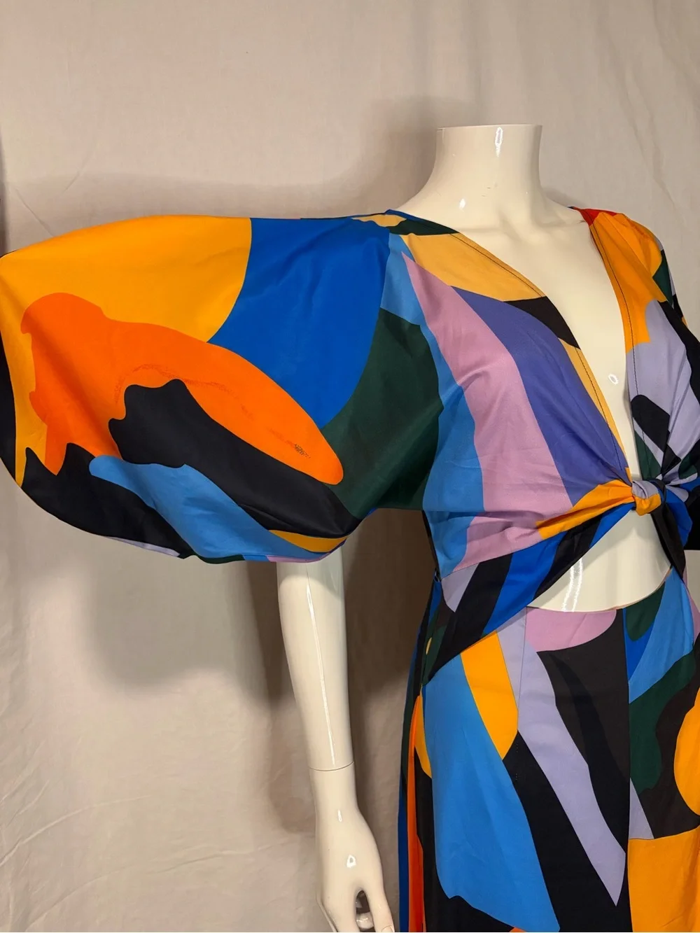 Rivir Abstract Print Midi Dress with Tie Front and Short Sleeves